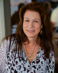 Agent Profile Image for April Young : 00914884