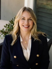 Agent Profile Image for Stephanie Wedge : 01210398