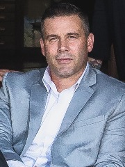 Agent Profile Image for Ryan Mull : 01329887