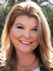 Agent Profile Image for Susan Thomas : 01336393