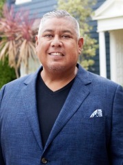 Agent Profile Image for Robert Garcia : 01391078