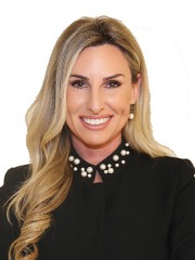 Agent Profile Image for Milana Ostroy : 01398893