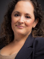 Agent Profile Image for Tina Medeiros : 01413739