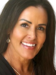 Agent Profile Image for Robyn D De Carlo : 01418657