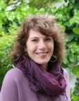 Agent Profile Image for Gloria Dell Behman : 01483481