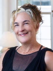 Agent Profile Image for Genevieve Jordan : 01709237