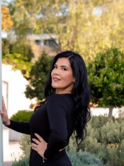 Agent Profile Image for Rossy Santamaria : 01783903