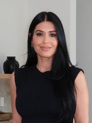 Agent Profile Image for Christina Khosrowabadi : 01820250