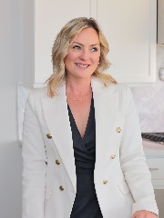 Agent Profile Image for Ashley Wayland : 01876699