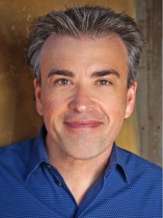 Agent Profile Image for Adam Moniz : 01885594