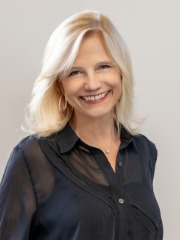 Agent Profile Image for Lisa Stringfellow : 01895863