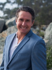 Agent Profile Image for Chris Loeswick : 01948789