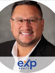 Agent Profile Image for Ernest Salinas : 01986359