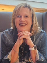 Agent Profile Image for Karen C Hoffmann : 01989076