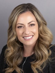 Agent Profile Image for Stefani Fernandez : 02000831