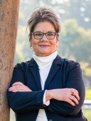 Agent Profile Image for Diane K Guzman : 02022573