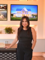 Agent Profile Image for Michelle Pimentel : 02091589