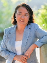 Agent Profile Image for Helen Chau : 02113877