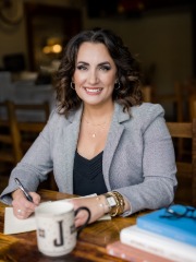 Agent Profile Image for Julie Januario : 02134808