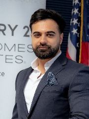 Agent Profile Image for Vugar Hasanov : 02161165