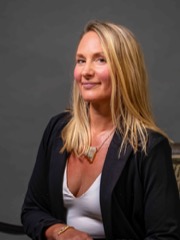 Agent Profile Image for Marie Hoffman : 02220675