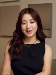 Agent Profile Image for Aki Lui : 02239250