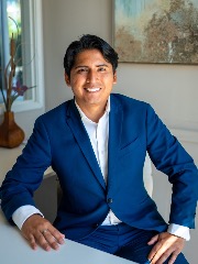 Agent Profile Image for Renzo Reque Reyna : 02306310