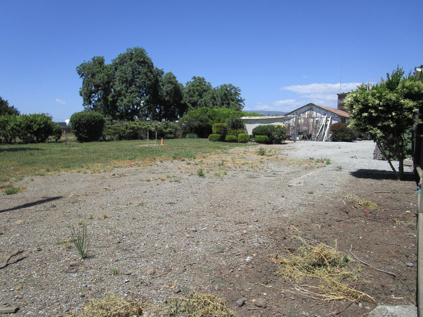 2025 Pacheco Pass Highway, Gilroy, California 95020, ,Residential Income,For Sale,2025 Pacheco Pass Highway,ML81613619