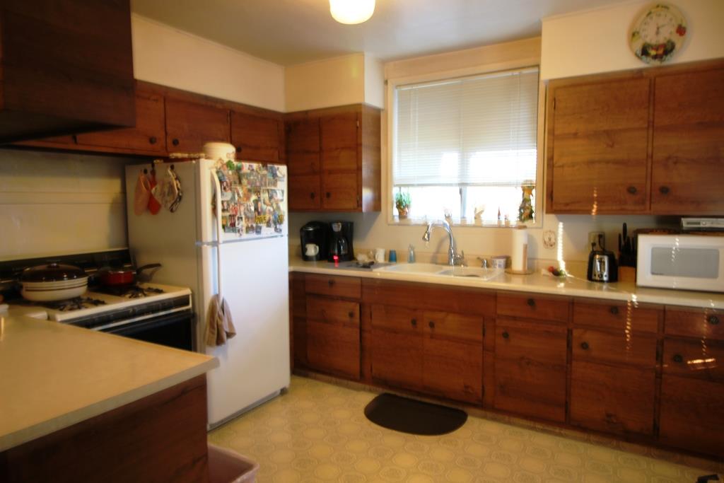 2025 Pacheco Pass Highway, Gilroy, California 95020, ,Residential Income,For Sale,2025 Pacheco Pass Highway,ML81613619