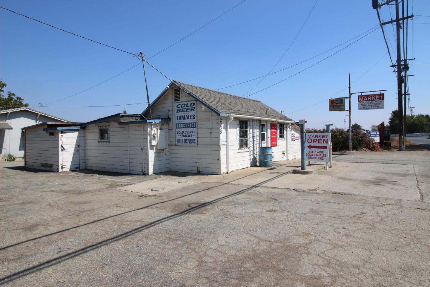 2025 Pacheco Pass Highway, Gilroy, California 95020, 3 Bedrooms Bedrooms, ,1 BathroomBathrooms,Residential,For Sale,2025 Pacheco Pass Highway,ML81613873