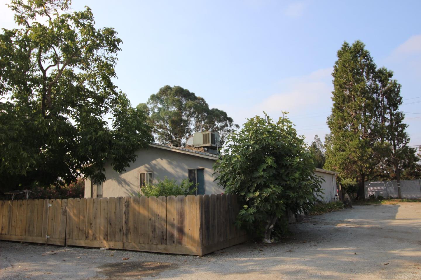 2025 Pacheco Pass Highway, Gilroy, California 95020, 3 Bedrooms Bedrooms, ,1 BathroomBathrooms,Residential,For Sale,2025 Pacheco Pass Highway,ML81613873