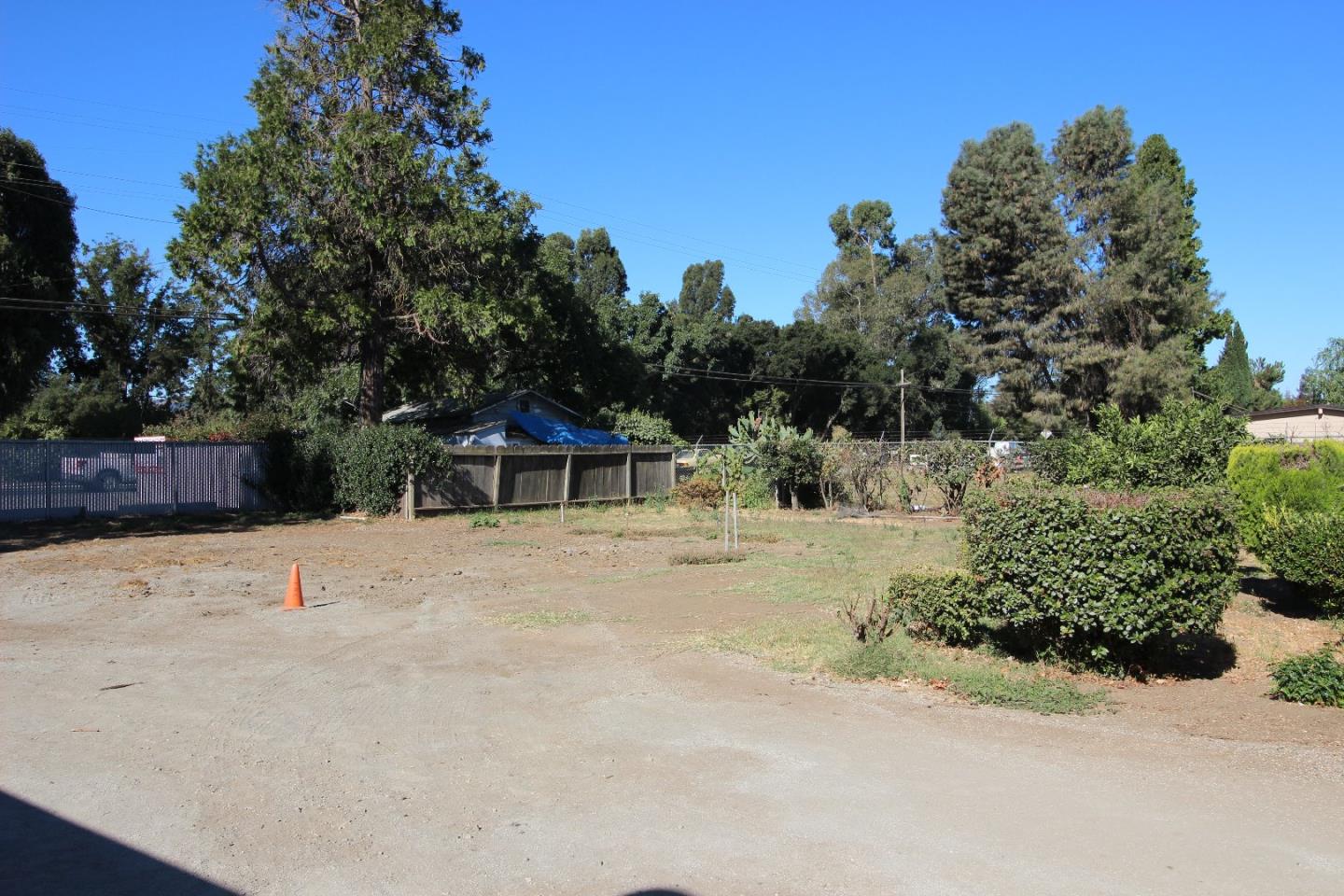 2025 Pacheco Pass Highway, Gilroy, California 95020, 3 Bedrooms Bedrooms, ,1 BathroomBathrooms,Residential,For Sale,2025 Pacheco Pass Highway,ML81613873