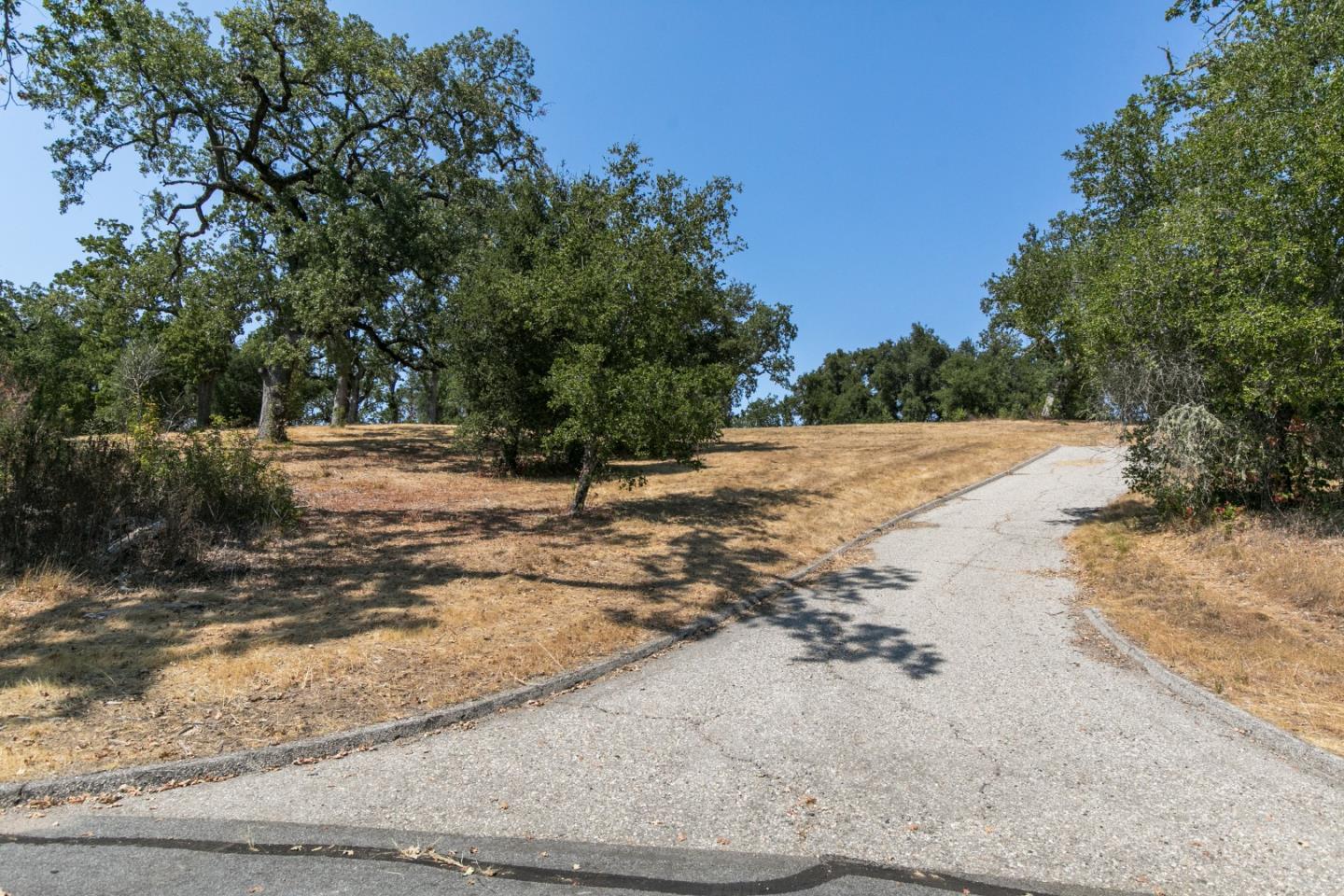 Detail Gallery Image 3 of 19 For 39 Arroyo Sequoia, Carmel,  CA 93923 - – Beds | – Baths