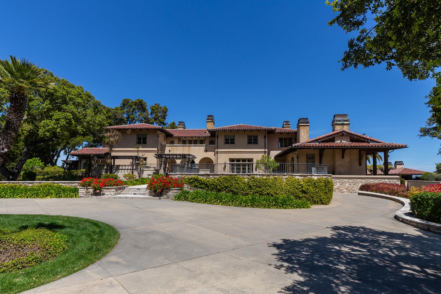 Detail Gallery Image 3 of 39 For 5660 Alpine Rd, Portola Valley,  CA 94028 - 6 Beds | 9/2 Baths