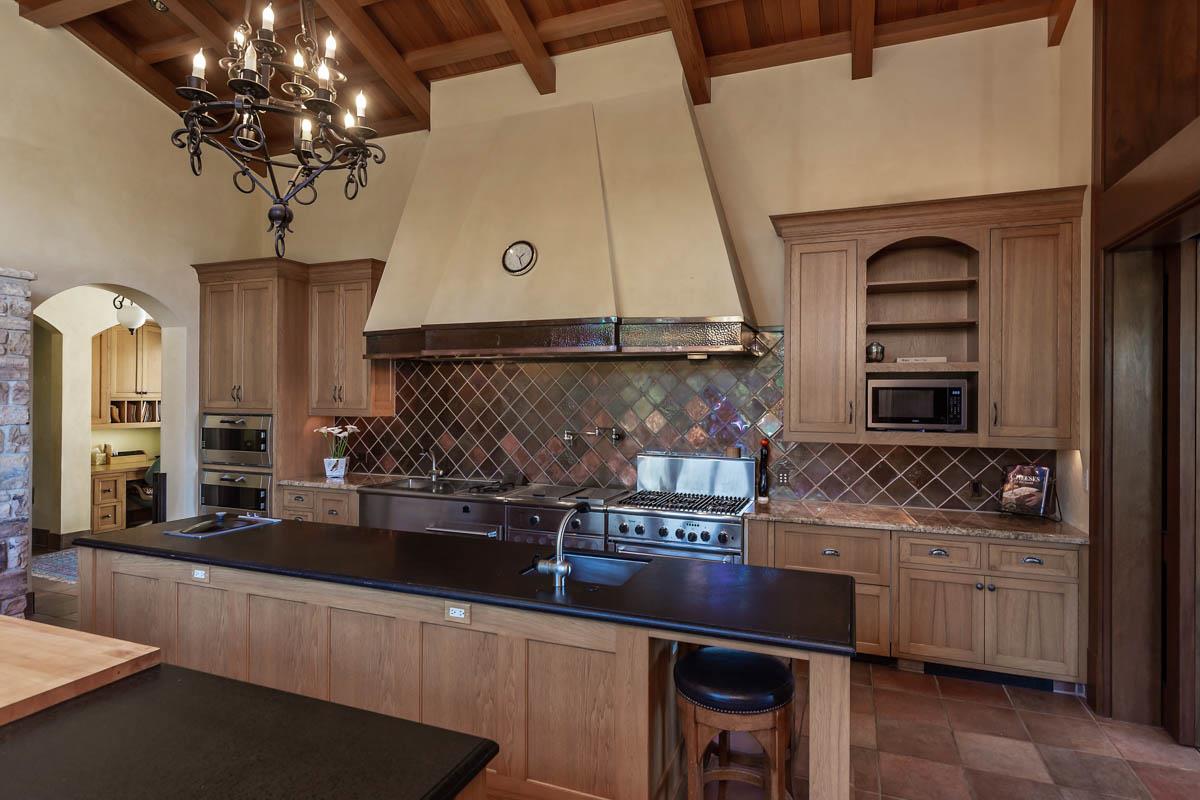 Detail Gallery Image 6 of 39 For 5660 Alpine Rd, Portola Valley,  CA 94028 - 6 Beds | 9/2 Baths