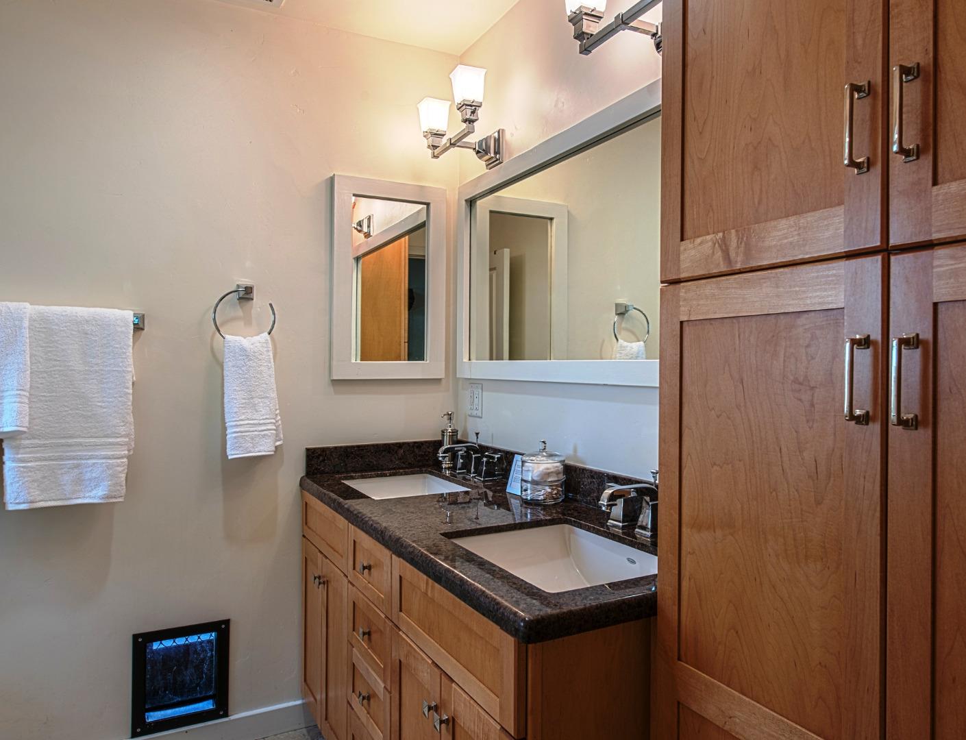 Detail Gallery Image 14 of 27 For 1108 Buena Vista Ave, Pacific Grove,  CA 93950 - 3 Beds | 2 Baths
