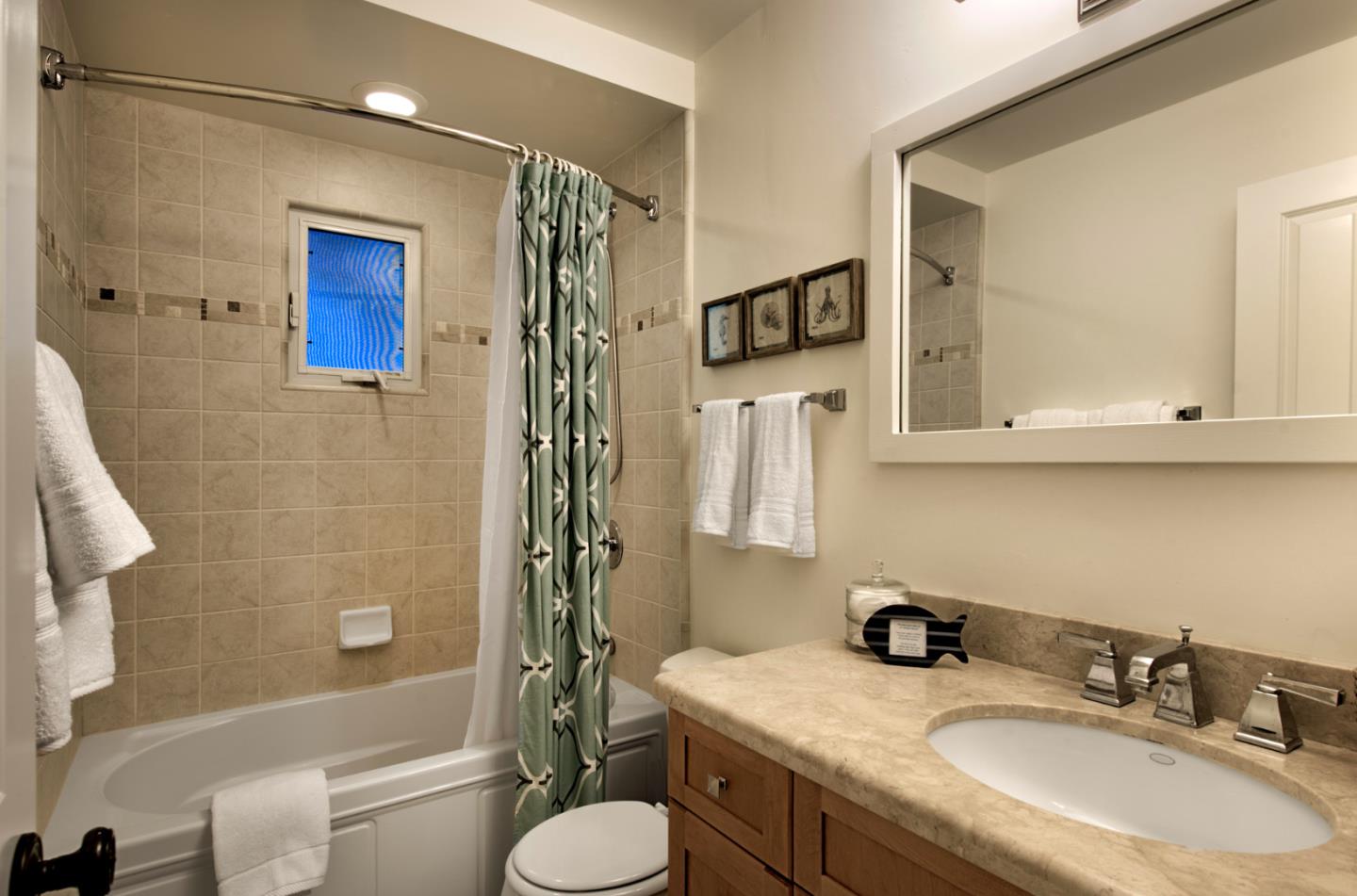 Detail Gallery Image 17 of 27 For 1108 Buena Vista Ave, Pacific Grove,  CA 93950 - 3 Beds | 2 Baths
