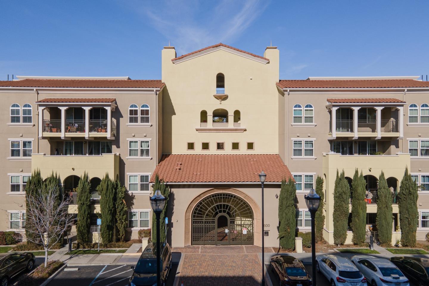 Detail Gallery Image 1 of 1 For 600 S Abel St #525,  Milpitas,  CA 95035 - 2 Beds | 2 Baths