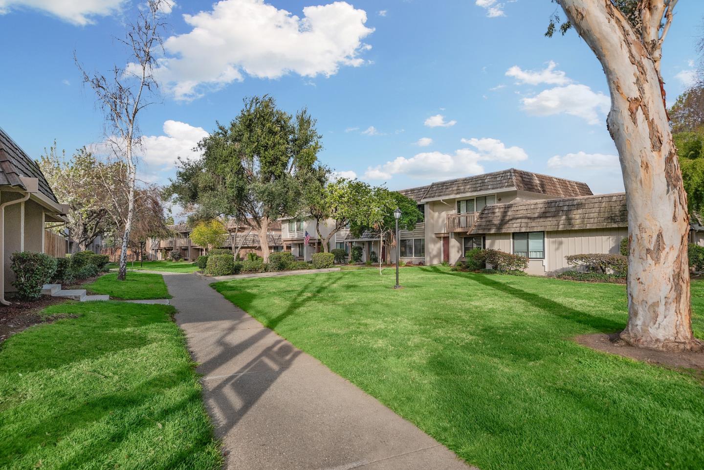 Detail Gallery Image 1 of 1 For 4569 Cimarron River Ct, San Jose,  CA 95136 - 3 Beds | 2/1 Baths