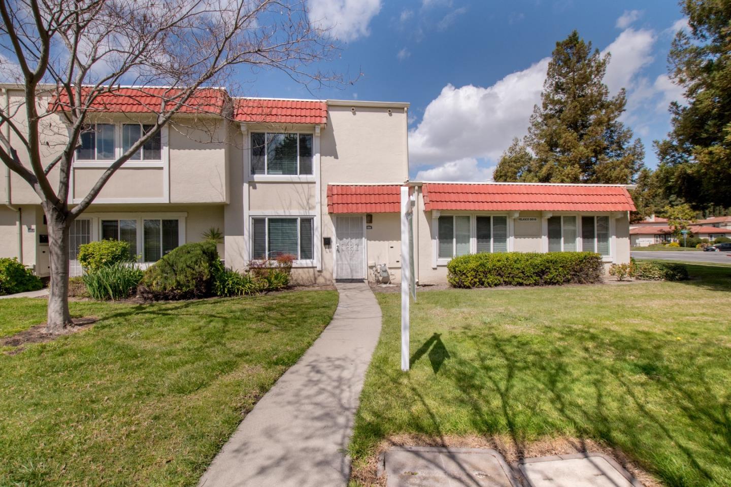 Detail Gallery Image 1 of 1 For 393 Velasco Dr, San Jose,  CA 95123 - 2 Beds | 1/1 Baths