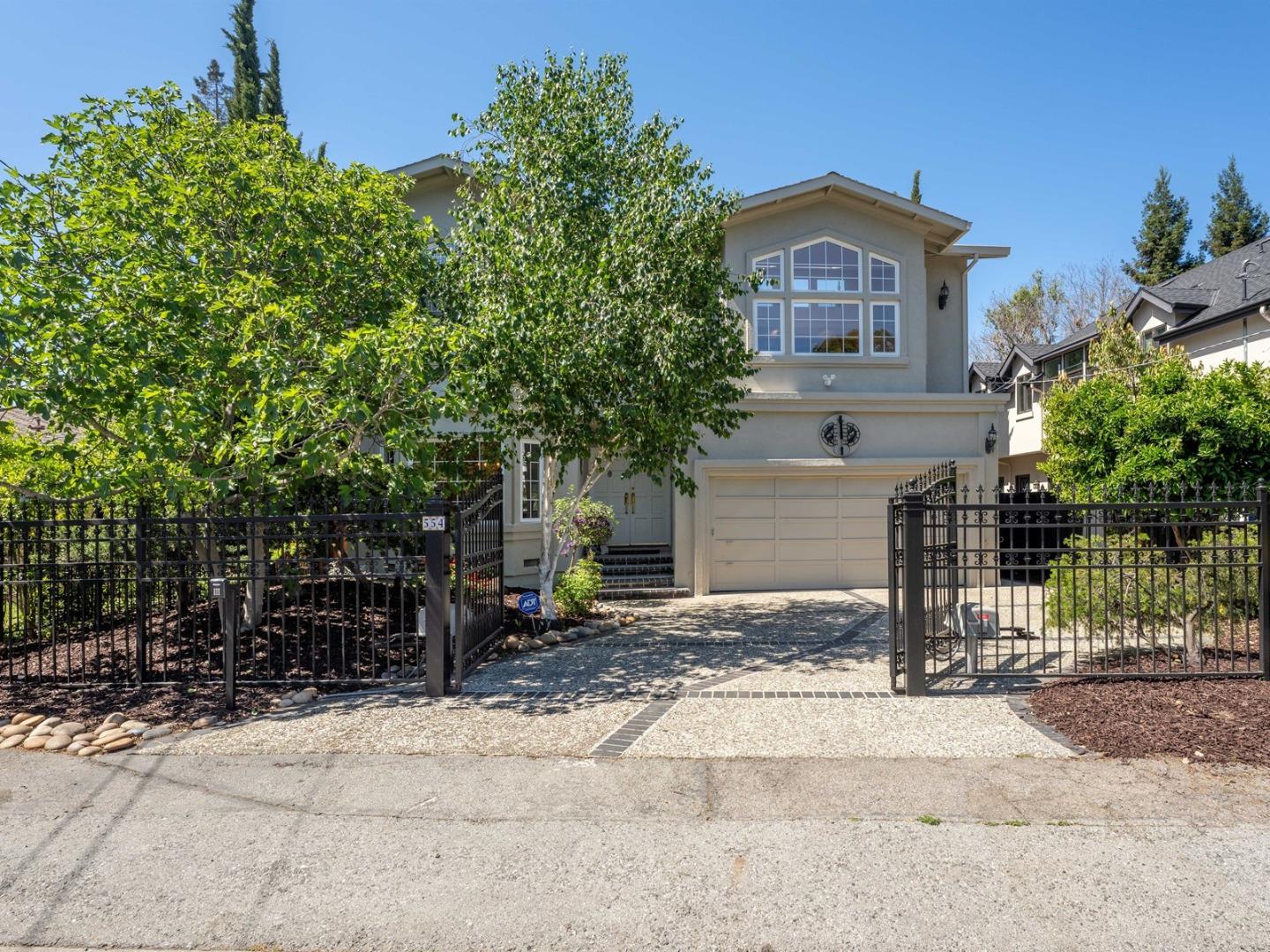 Detail Gallery Image 1 of 1 For 554 Beresford Ave, Redwood City,  CA 94061 - 5 Beds | 4/1 Baths