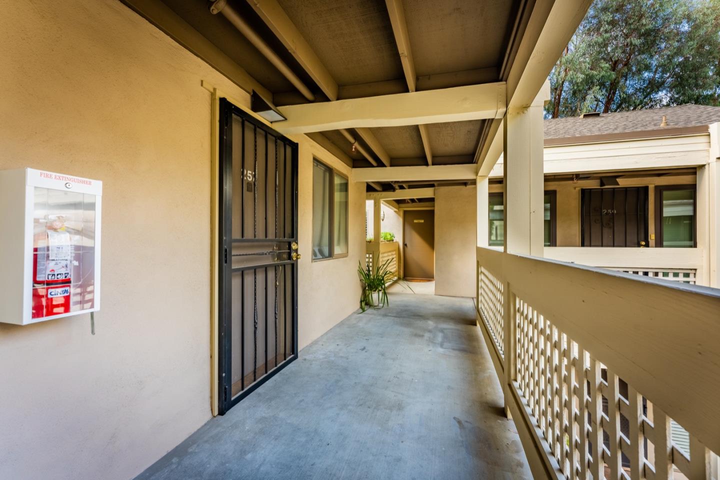 Detail Gallery Image 1 of 1 For 453 Alberto Way #D257,  Los Gatos,  CA 95032 - 2 Beds | 2 Baths