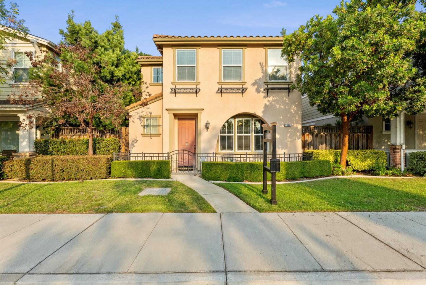 Detail Gallery Image 1 of 1 For 3028 Leigh Ave, San Jose,  CA 95124 - 3 Beds | 2/1 Baths