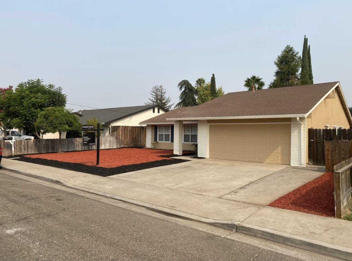 Detail Gallery Image 1 of 1 For 245 Pedras Rd, Turlock,  CA 95382 - 4 Beds | 2 Baths