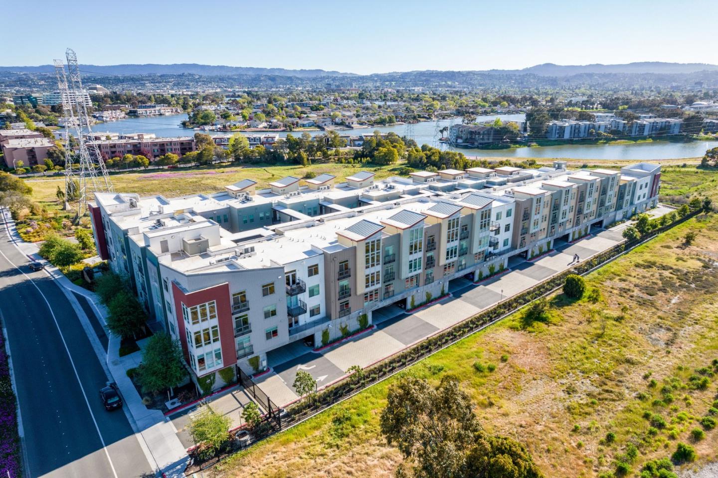 Detail Gallery Image 1 of 1 For 400 Mariners Island Blvd #114,  San Mateo,  CA 94404 - 2 Beds | 2 Baths