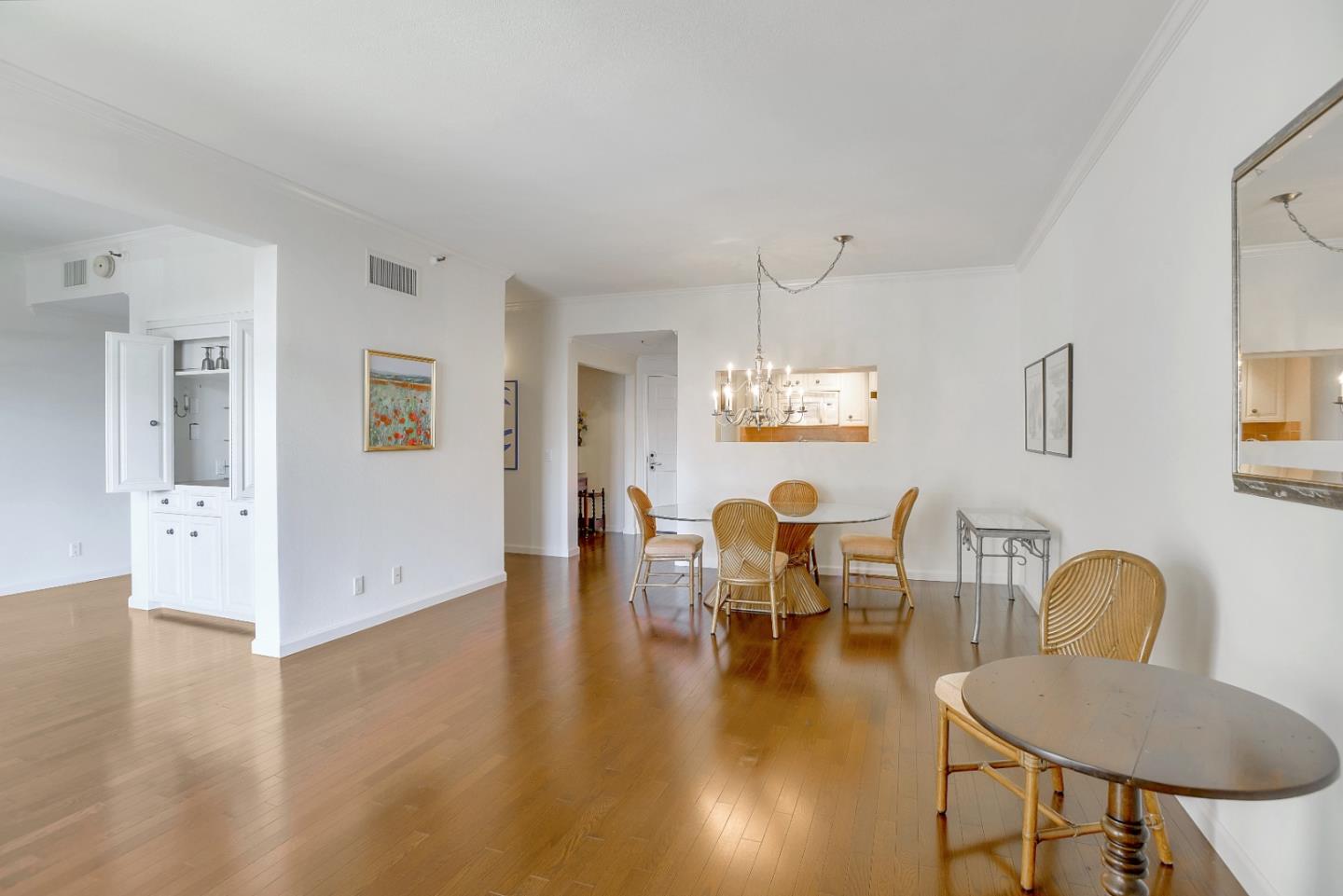 Detail Gallery Image 9 of 31 For 1 Baldwin Ave #411,  San Mateo,  CA 94401 - 2 Beds | 2 Baths