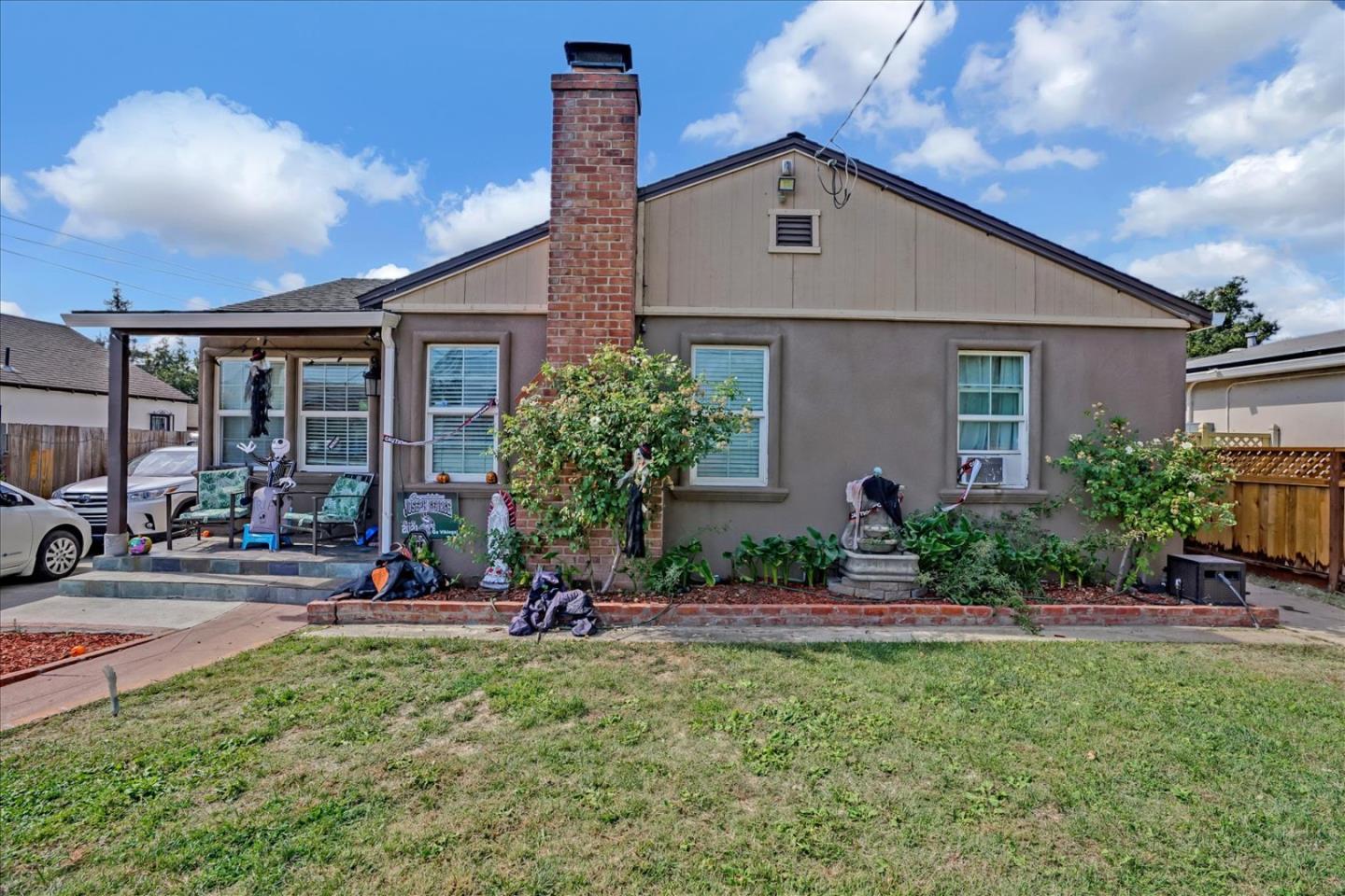 Detail Gallery Image 1 of 1 For 285 Doris Ave, San Jose,  CA 95127 - 4 Beds | 3/1 Baths