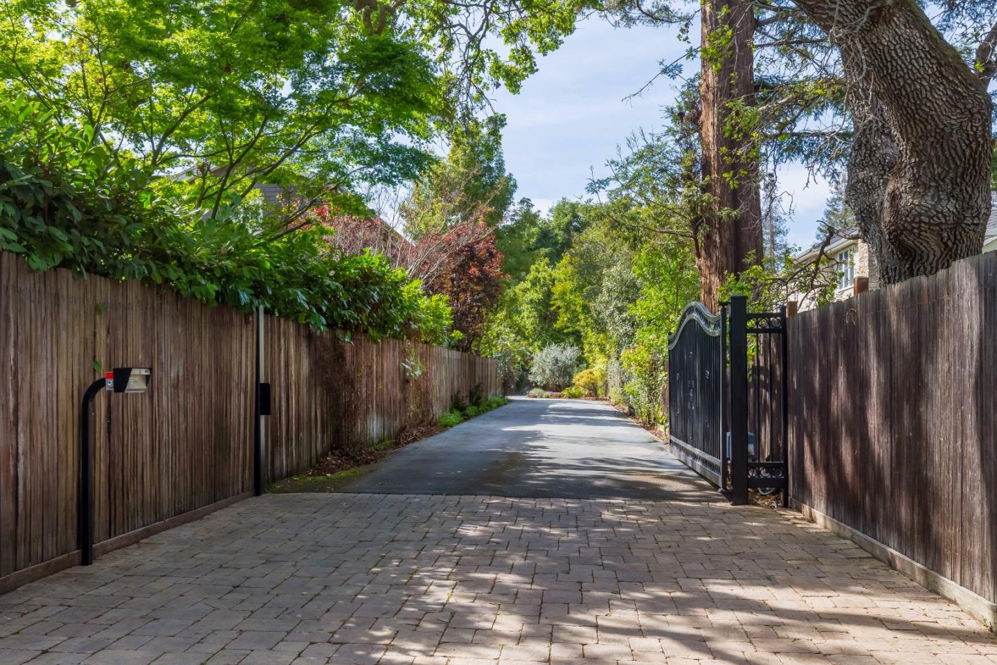 Detail Gallery Image 1 of 1 For 903 Berkeley Ave, Menlo Park,  CA 94025 - 5 Beds | 5/1 Baths