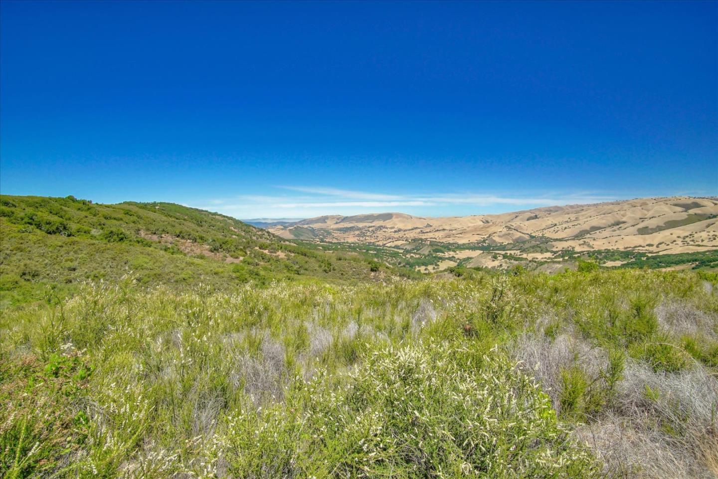 Detail Gallery Image 15 of 23 For 36000 E Carmel Valley Rd, Carmel Valley,  CA 93924 - – Beds | – Baths