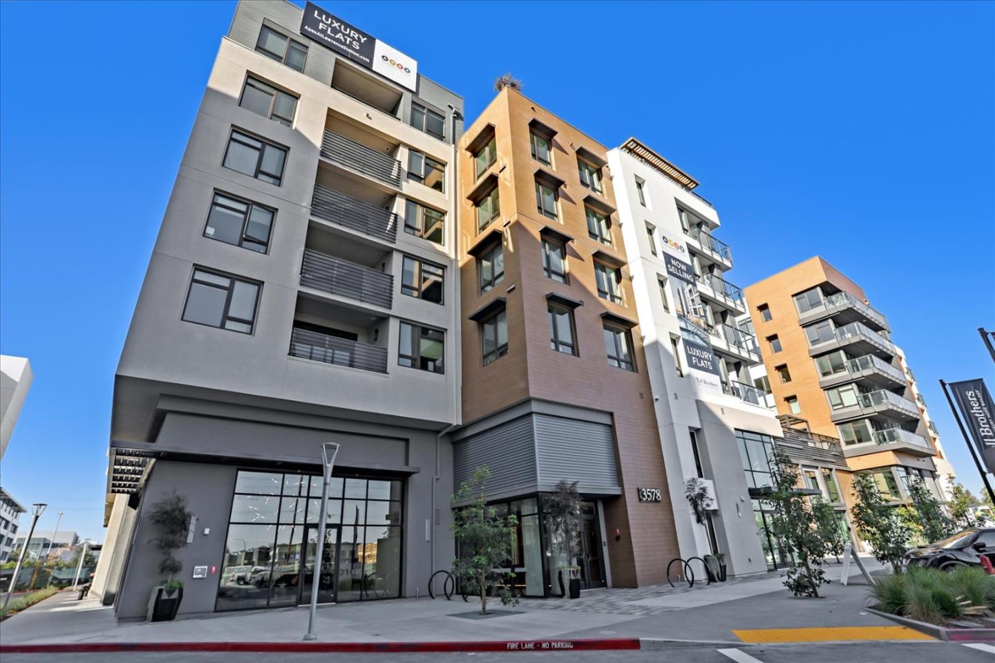 Detail Gallery Image 1 of 1 For 3578 Rambla Pl #705,  Santa Clara,  CA 95051 - 2 Beds | 2/1 Baths